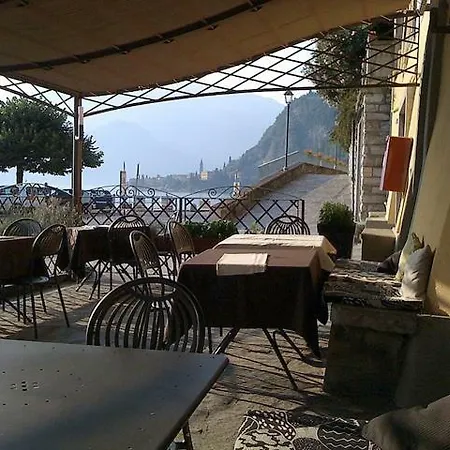公寓 Fiumelatte Sleeps 2 Air Con Wifi *